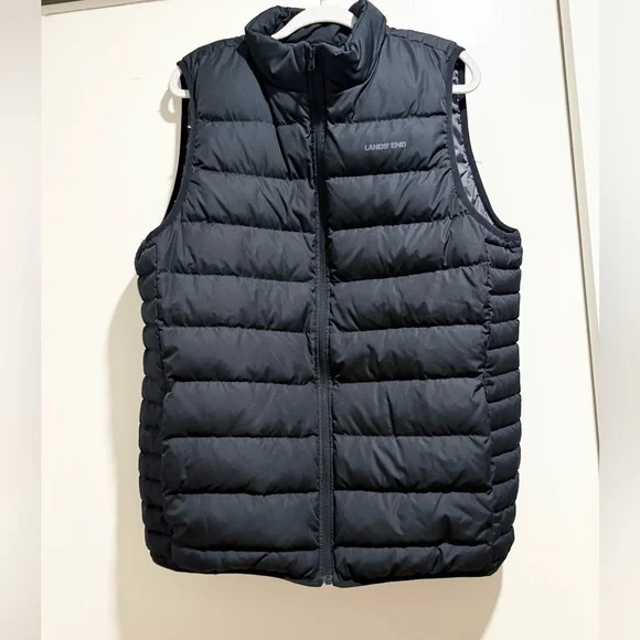 Lands' End Men's Black Puffer Vest - Picture 5 of 9
